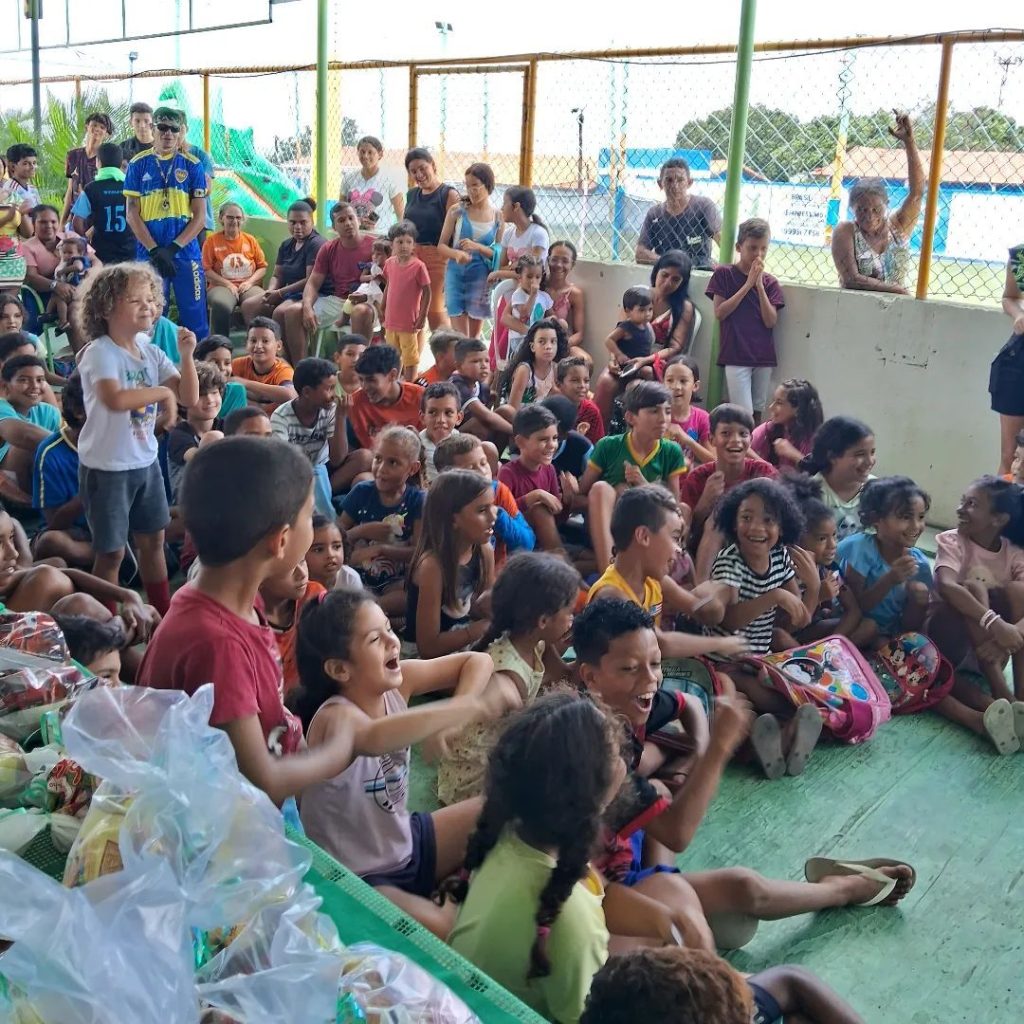 As crianças são o futuro e devemos investir em sua educação para construir uma sociedade melhor.